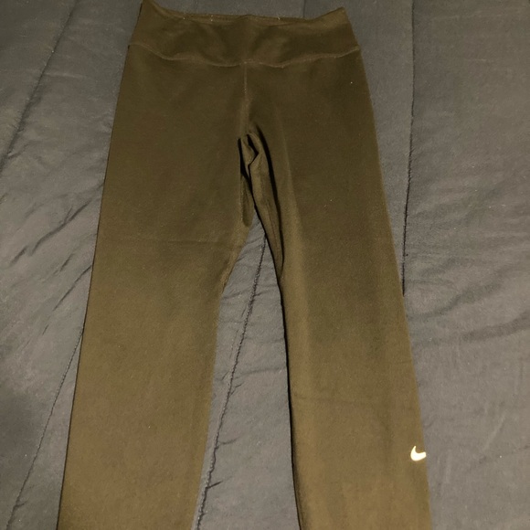 Nike ankle length leggings - Picture 1 of 3